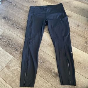 Black size 10 Lulu lemon yoga pants